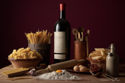 Tavolo da cucina per la pasta.jpg